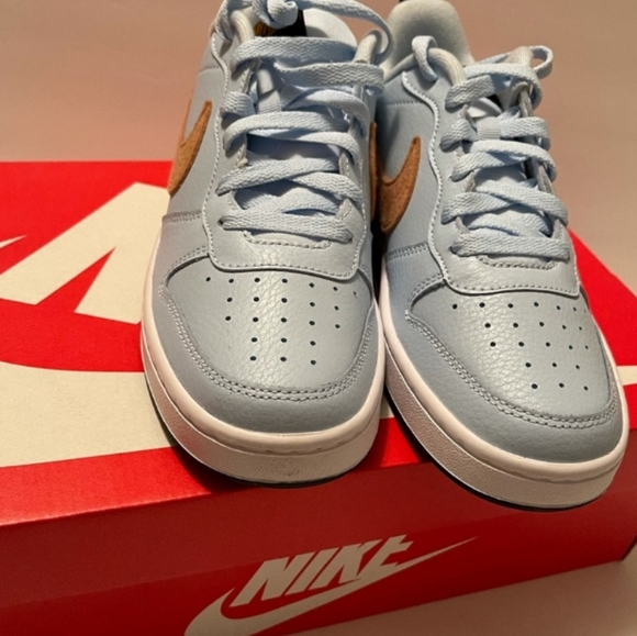 Nike Air Force - Picture 3 of 3